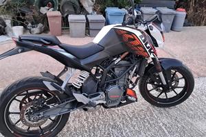 KTM duke 125