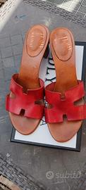 sandalo rosso in cuoio 