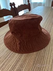 Cappello donna a secchiello
