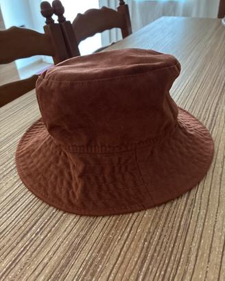 Cappello donna a secchiello