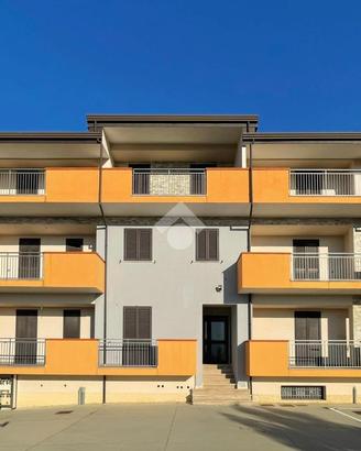 4 LOCALI A ZUMPANO