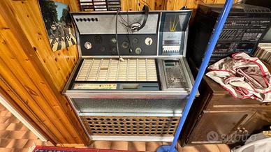 jukebox Rock-Ola modello 440