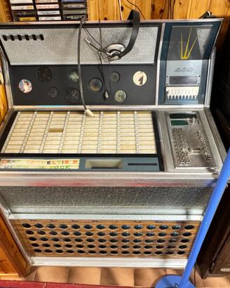 jukebox Rock-Ola modello 440