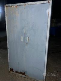 ARMADIO IN METALLO ZINCATO