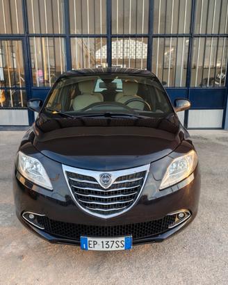 Lancia Ypsilon 1.2 69 CV 5 porte S&S Platinum