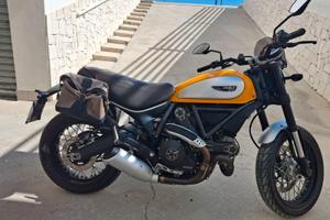 Ducati scrambler classic 800