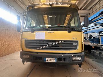 VOLVO FL6 250