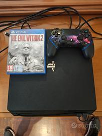 play station 4 pro con un gioco 