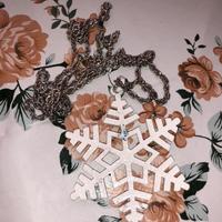 Collana con ciondolo fiocco di neve