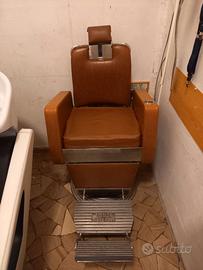 POLTRONA DA BARBIERE SCUDERI CATANIA, ANNI 50.