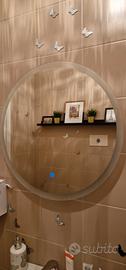 Specchio da bagno rotondo con illuminazione