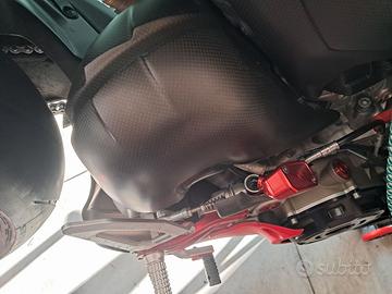 Copricollettori in carbonio panigale v4