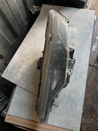 Faro maserati levante sinistro
