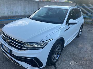 Volkswagen Tiguan 2.0 TDI 150 CV SCR DSG R-Line