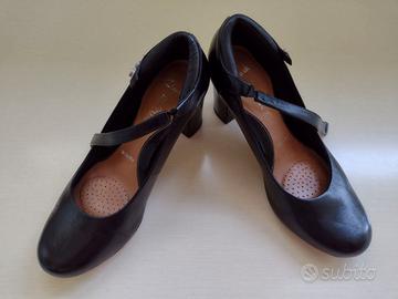 SCARPE NERE DA DONNA CLARKS NUMERO 38 CON TACCO
