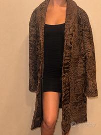Elegante Cappotto di Breitschwanz, taglia M