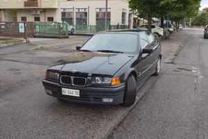 BMW 318 in edizione