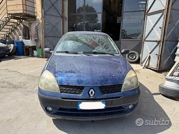 Ricambi Renault Clio 1.2 benz 16V 75cv del 2002