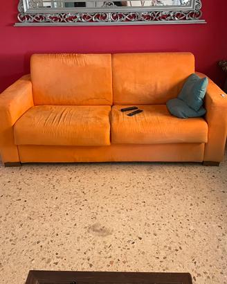 Divano letto + parete attrezzata per TV
