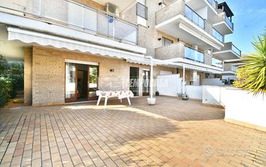 APPARTAMENTO PARI AL NUOVO CON TERRAZZO E GARAGE !