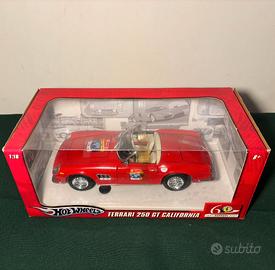 Ferrari 250 GT California 1:18 Hot Wheels rossa