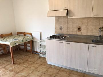 Centro con 4 posti letto 200m spiaggia