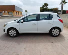 OPEL Corsa 2015 perfetta distrbuzion fatta euro5b