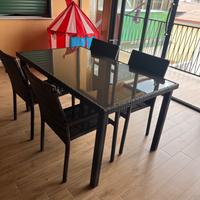 Tavolo terrazzo con sedie