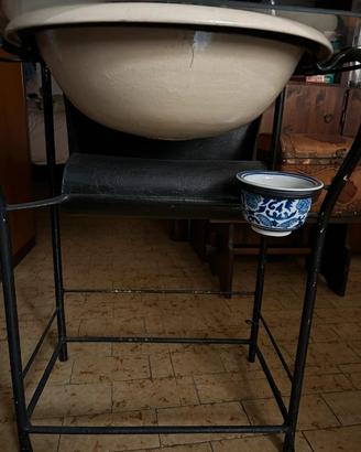 Antico lavabo