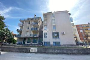 3 LOCALI A VENAFRO