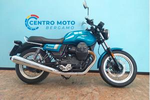 Moto Guzzi V7 III Custom: Eleganza e Performnce