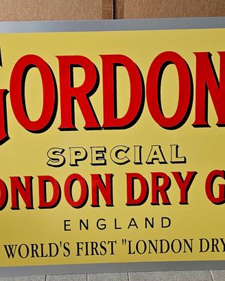 2 cartelli pubblicitari per il Gordon's London Dry