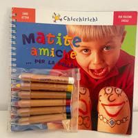 libro gioco per bambini con matite per la pelle