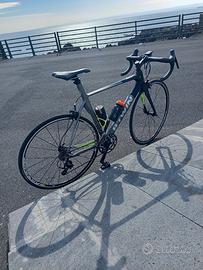bici da corsa in carbonio 