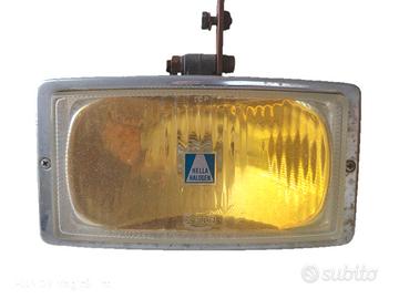 faro fendinebbia di auto d'epoca HELLA HALONEN 