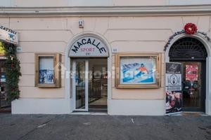 Locale commerciale 300m²