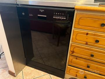 Lavastoviglie Electrolux