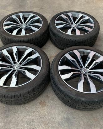 Gomme + Cerchi Volkswagen Tiguan R20