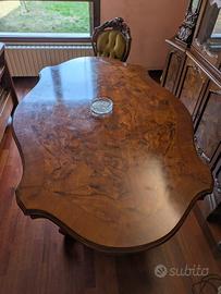 Tavolo in legno massello con 6 sedie