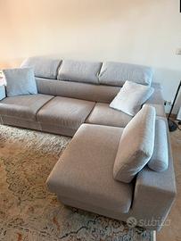 Divano con chaiselong NUOVO