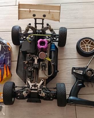 auto a scoppio telecomandata nitro RC 1:8 buggy