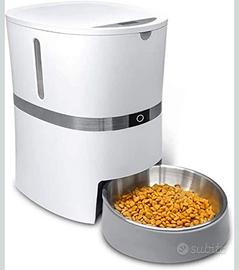 Distributore croccantini gatto o cane