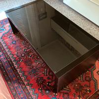 Tavolino con vetro Ikea