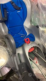 seggiolino per bambini da bici con casco