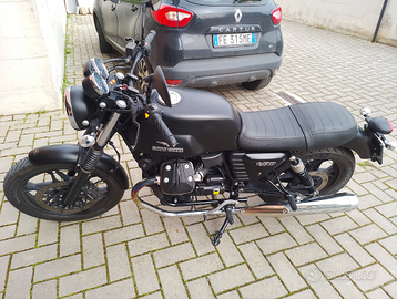 Guzzi V7II Stone