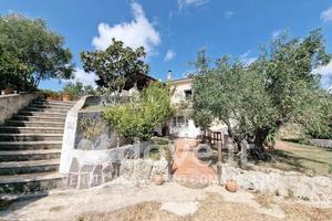 Villa di 290 m² con più di 5 locali e posto auto a