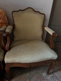 Coppia di poltrone in noce inizio 900