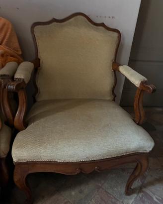 Coppia di poltrone in noce inizio 900