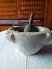 Mortaio in marmo