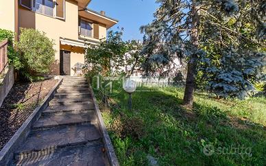 VILLA DI TESTA CON BOX DOPPIO